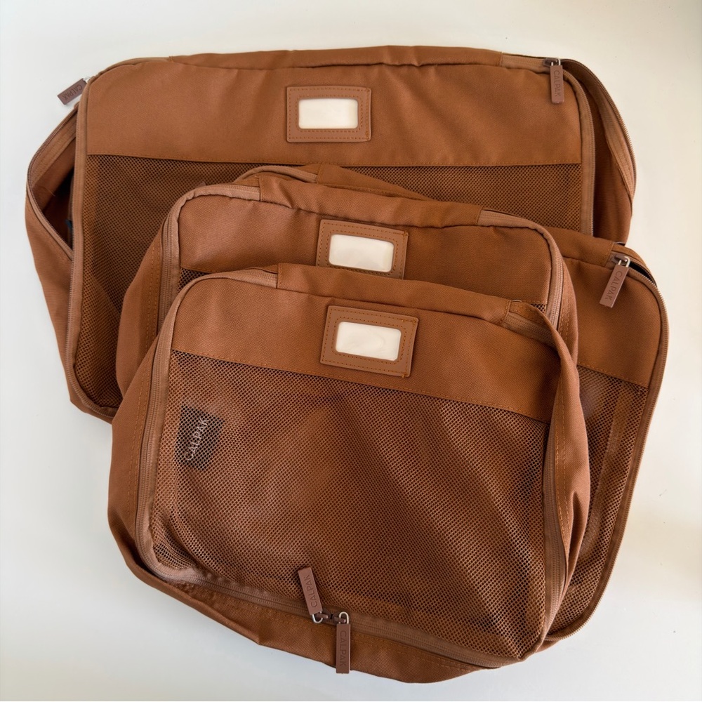 Lot of 4 Calpak Packing Cubes